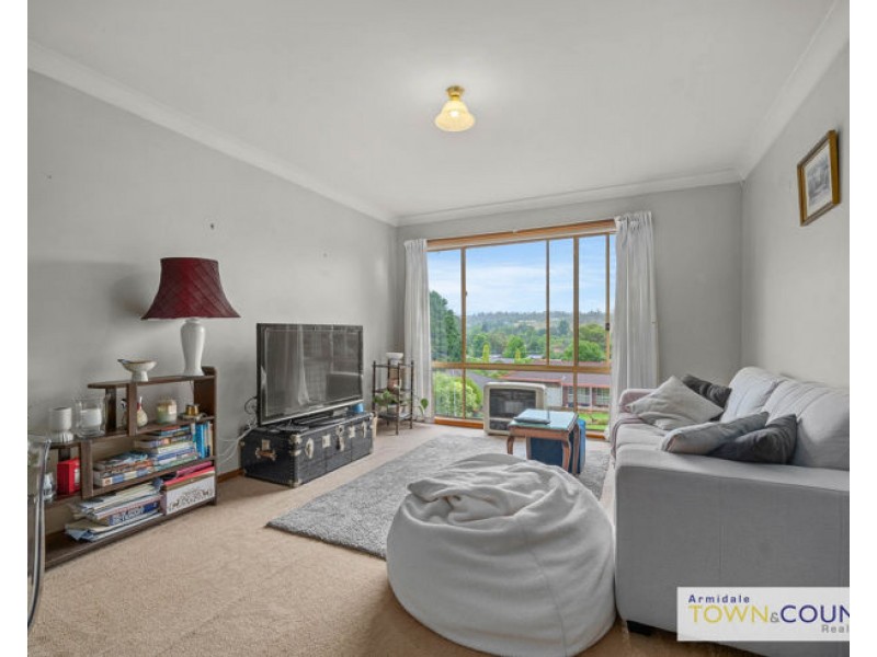 2/16 Napier Court, Armidale NSW 2350