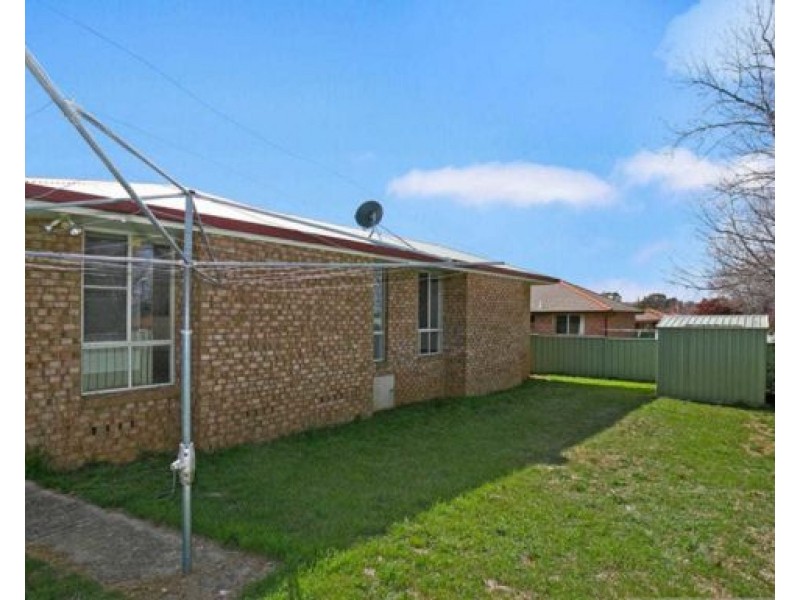8 Fiona Place, Armidale NSW 2350