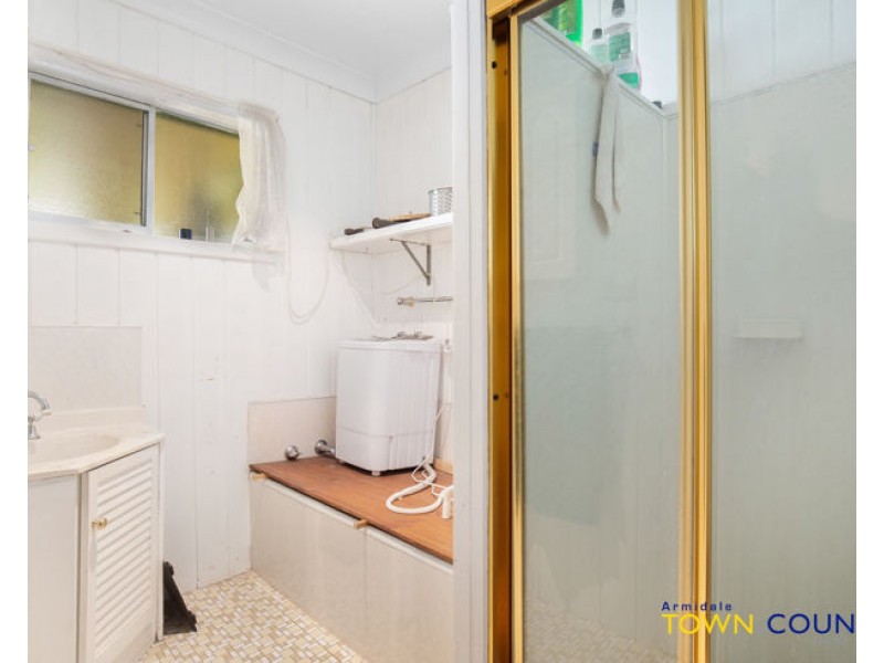 7 James Avenue, Armidale NSW 2350