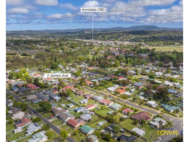 7 James Avenue, Armidale NSW 2350