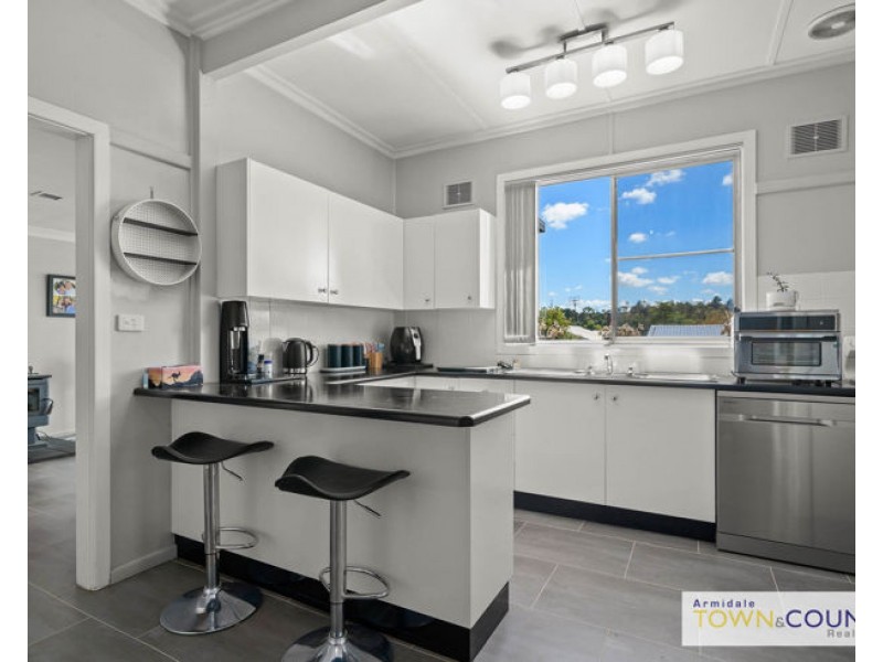 22 Uralla Street, Uralla NSW 2358