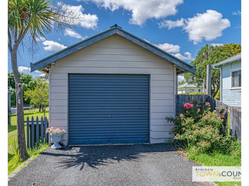 22 Uralla Street, Uralla NSW 2358