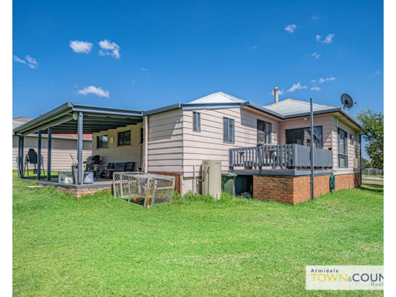 22 Uralla Street, Uralla NSW 2358