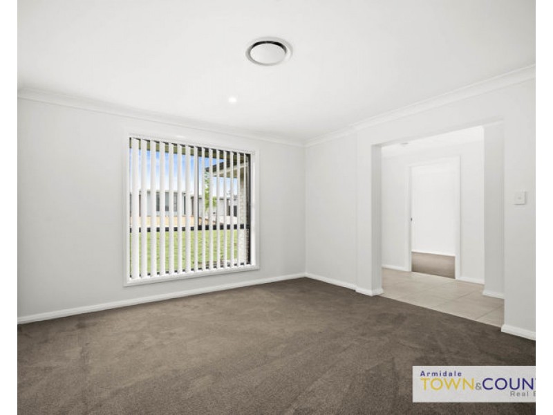 14 Bruce Close, Armidale NSW 2350