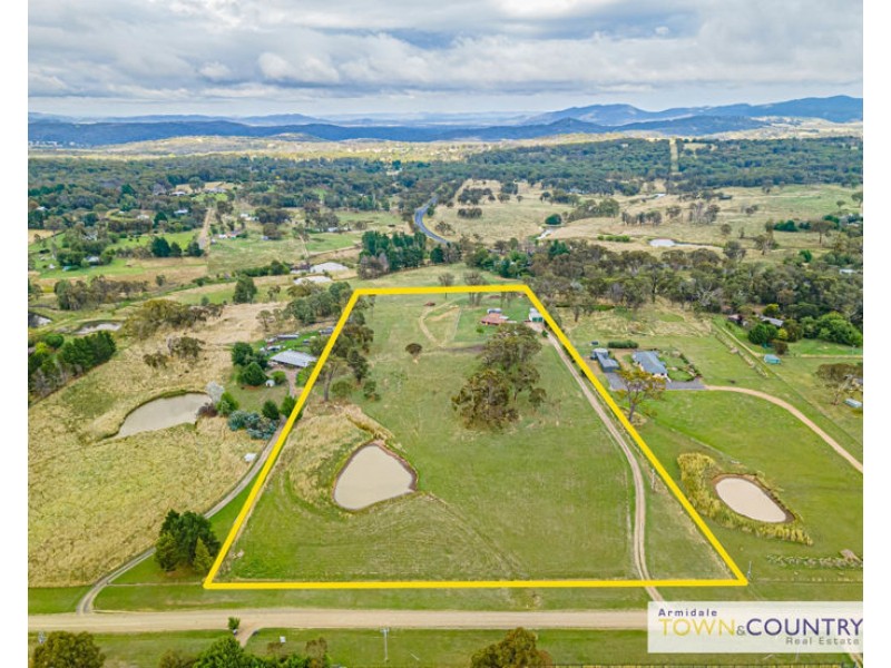 26 Barloo Road, Armidale NSW 2350