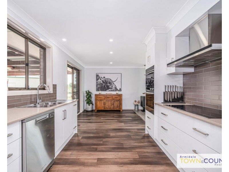 26 Barloo Road, Armidale NSW 2350