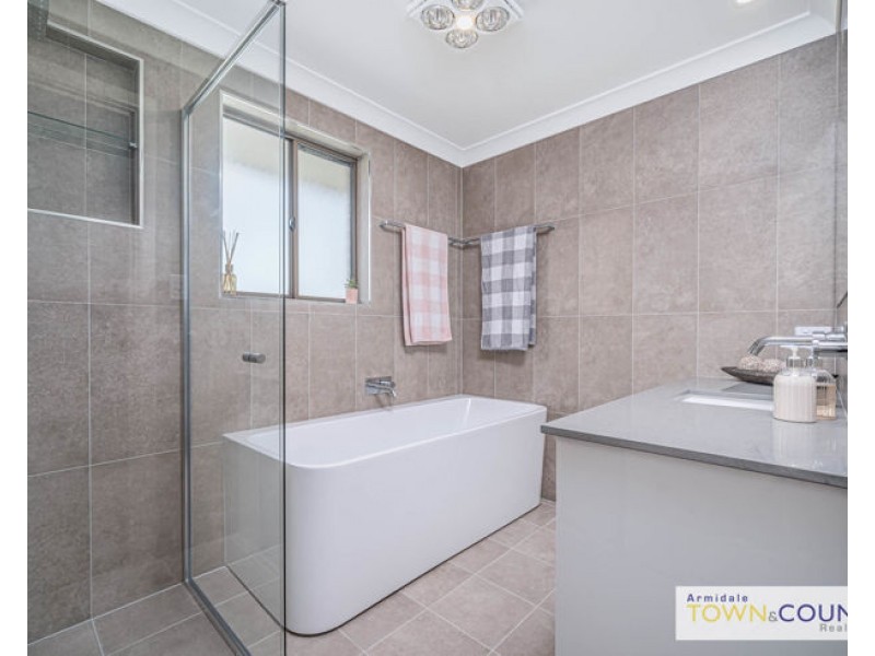 26 Barloo Road, Armidale NSW 2350