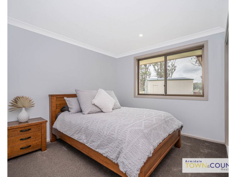 26 Barloo Road, Armidale NSW 2350