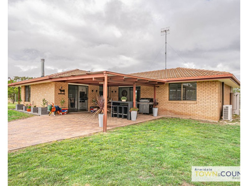 26 Barloo Road, Armidale NSW 2350