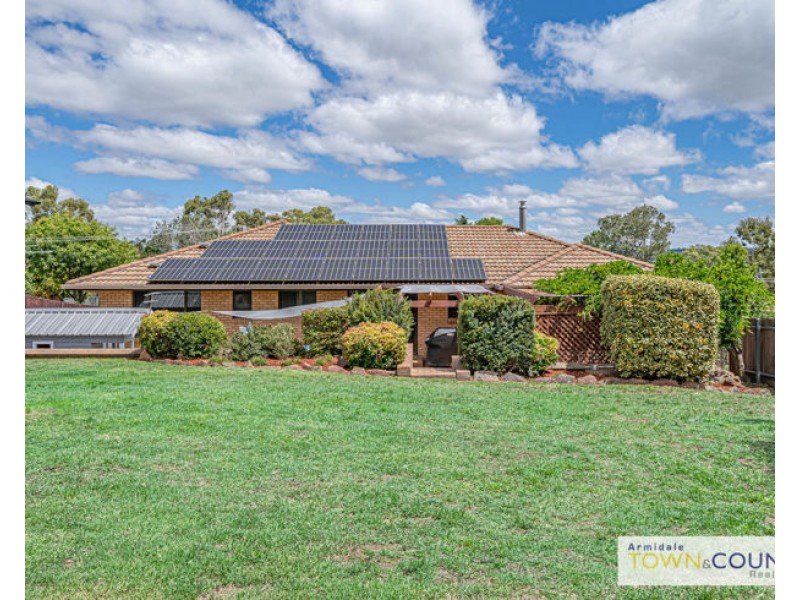 7 Schultz Avenue, Armidale NSW 2350