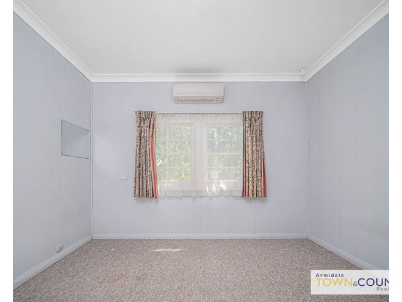 176 Barney Street, Armidale NSW 2350