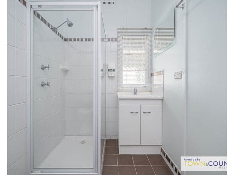 176 Barney Street, Armidale NSW 2350