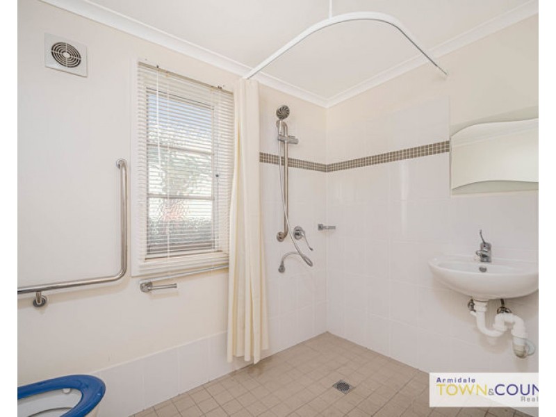 176 Barney Street, Armidale NSW 2350