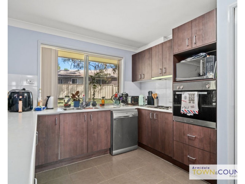 14 Earle Page Drive, Armidale NSW 2350