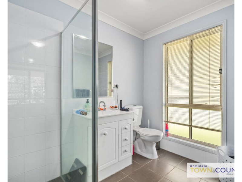 14 Earle Page Drive, Armidale NSW 2350
