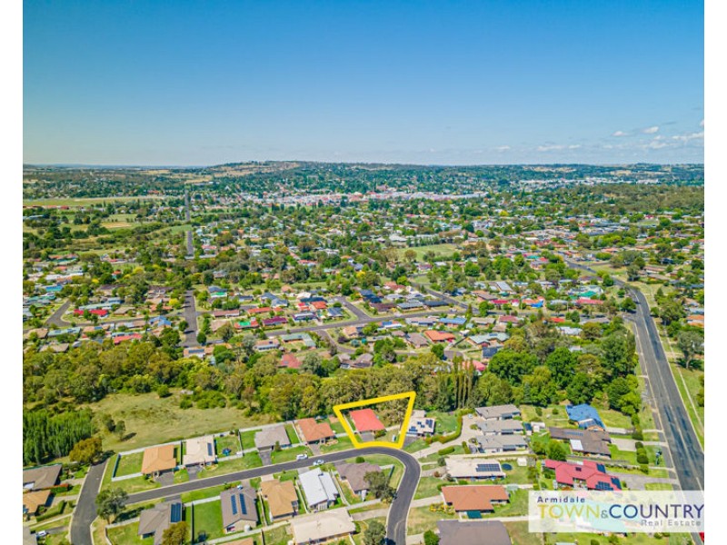 14 Earle Page Drive, Armidale NSW 2350