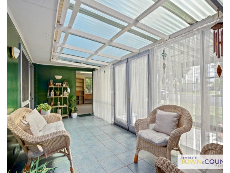 10 John Street, Uralla NSW 2358