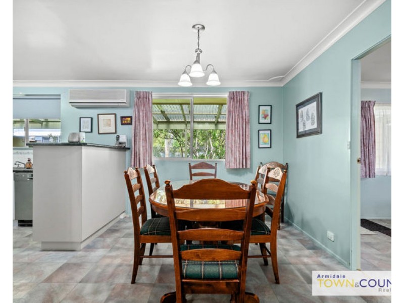 10 John Street, Uralla NSW 2358