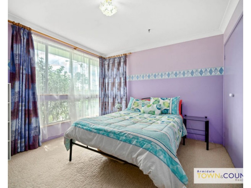 10 John Street, Uralla NSW 2358