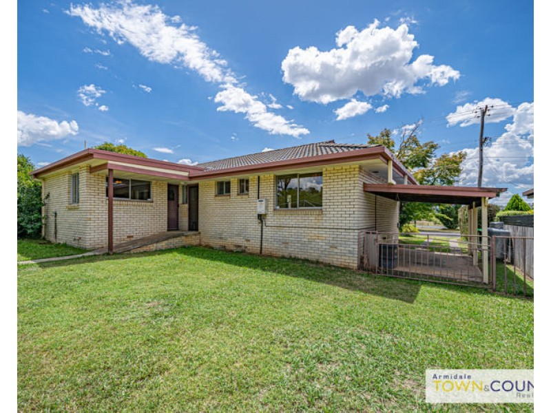 38 Grafton Road, Armidale NSW 2350