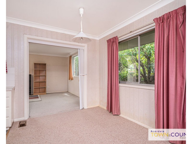 38 Grafton Road, Armidale NSW 2350