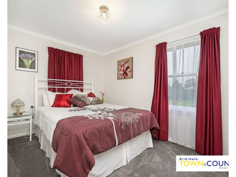 7 McIntosh Crescent, Armidale NSW 2350
