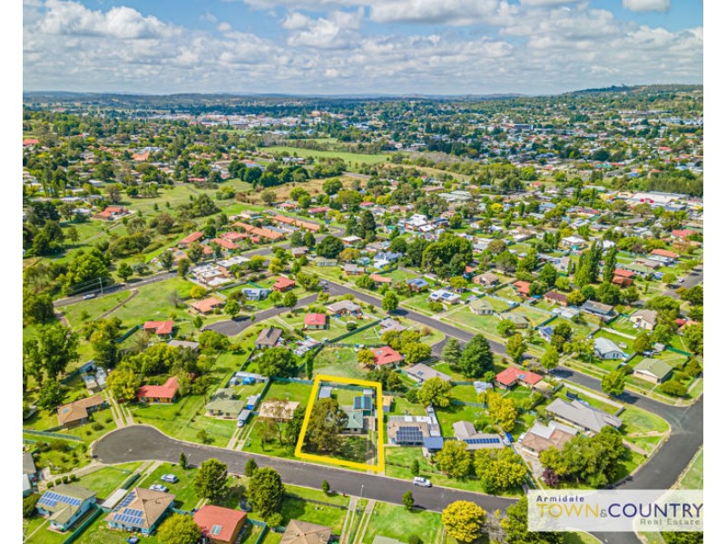 7 McIntosh Crescent, Armidale NSW 2350
