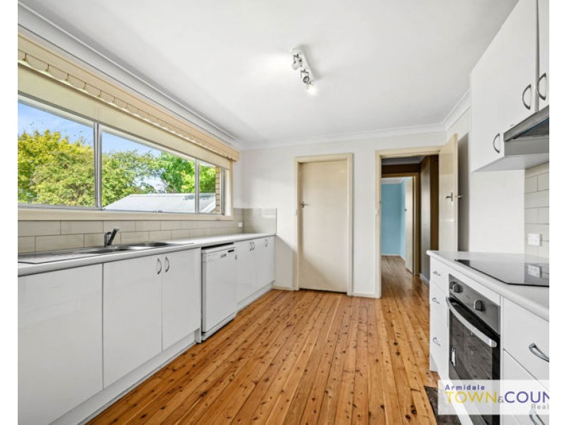 190 Barney Street, Armidale NSW 2350