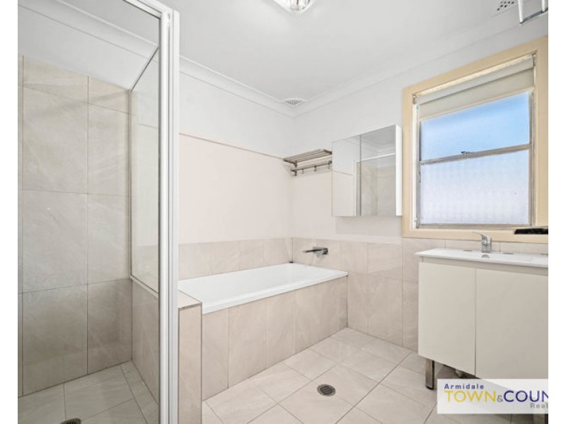 190 Barney Street, Armidale NSW 2350