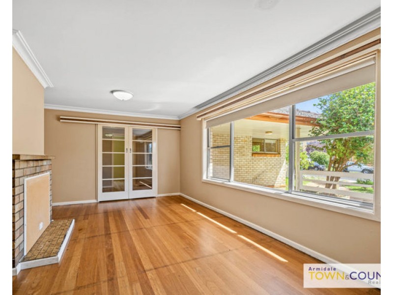 190 Barney Street, Armidale NSW 2350