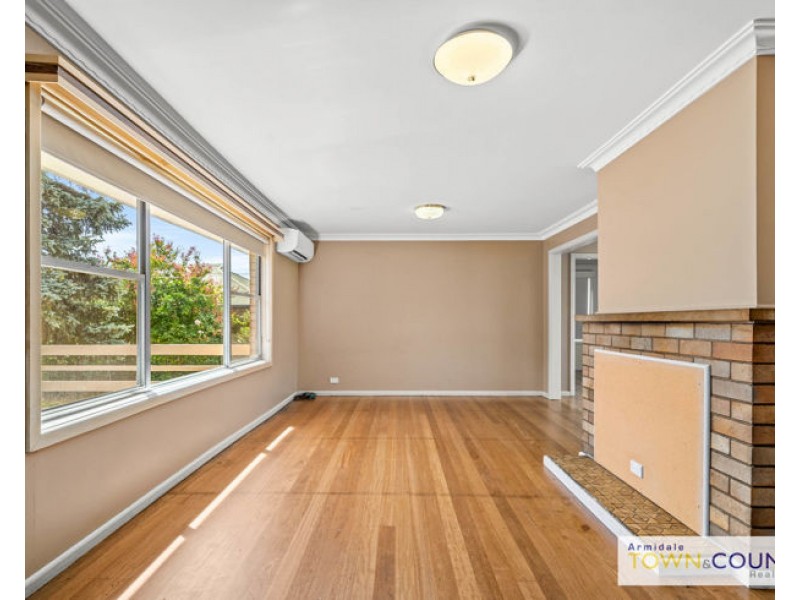 190 Barney Street, Armidale NSW 2350