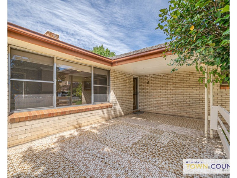190 Barney Street, Armidale NSW 2350