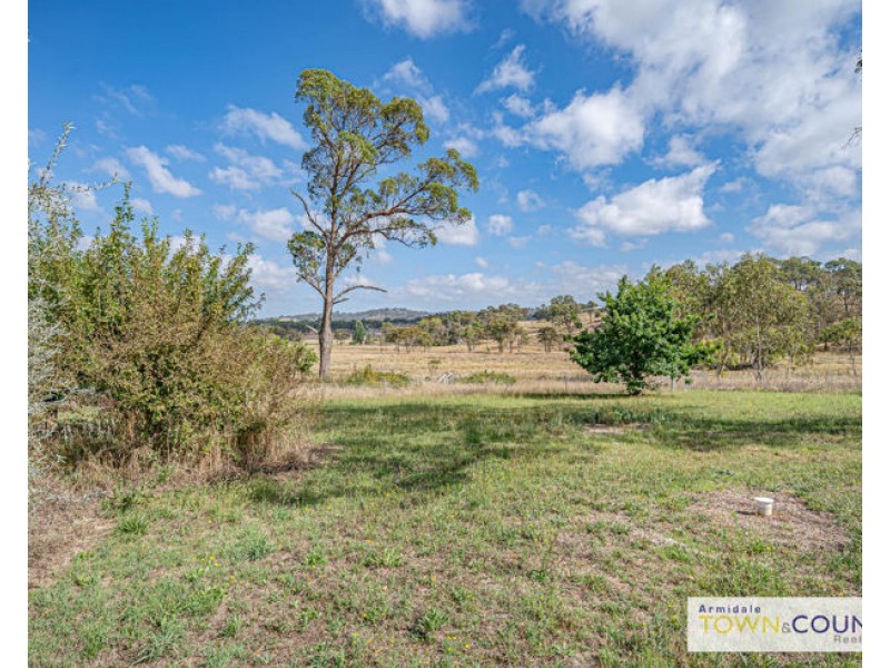 32 Pine Forest Road, Armidale NSW 2350