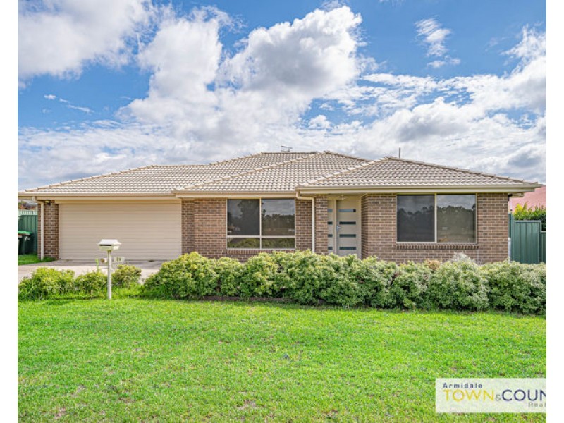 26 Link Road, Armidale NSW 2350