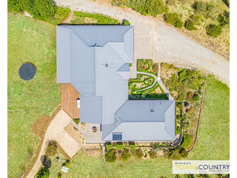 27 Durham Road, Armidale NSW 2350