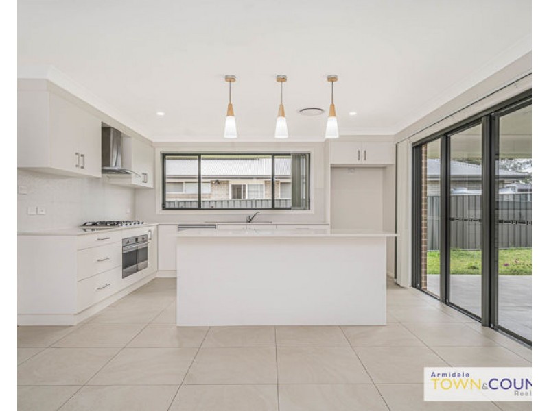 23 Holmfield Drive, Armidale NSW 2350