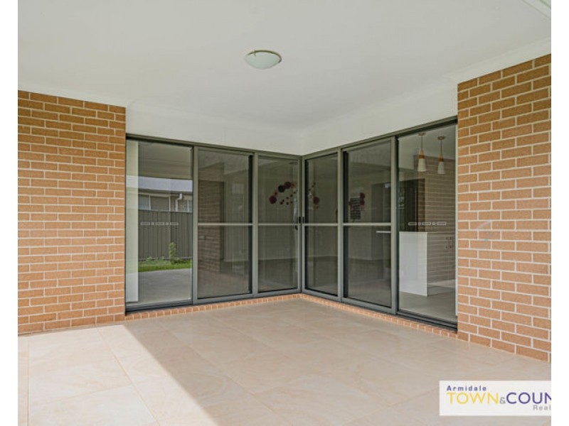 23 Holmfield Drive, Armidale NSW 2350