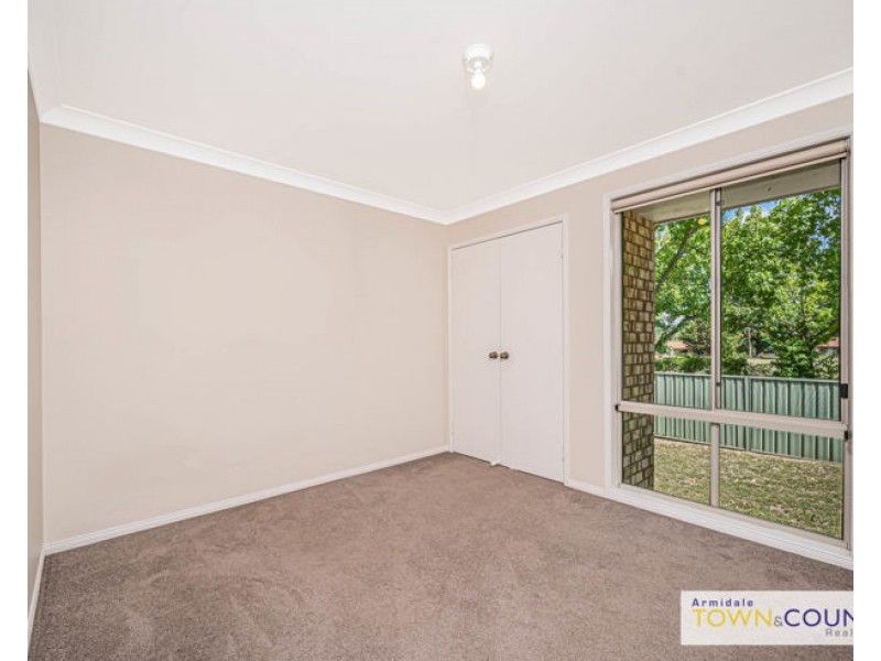 8 Fiona Place, Armidale NSW 2350