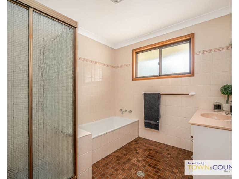 7 Schultz Avenue, Armidale NSW 2350