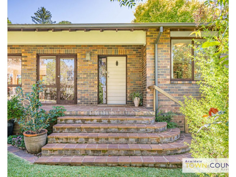 1 Bona Vista Road, Armidale NSW 2350
