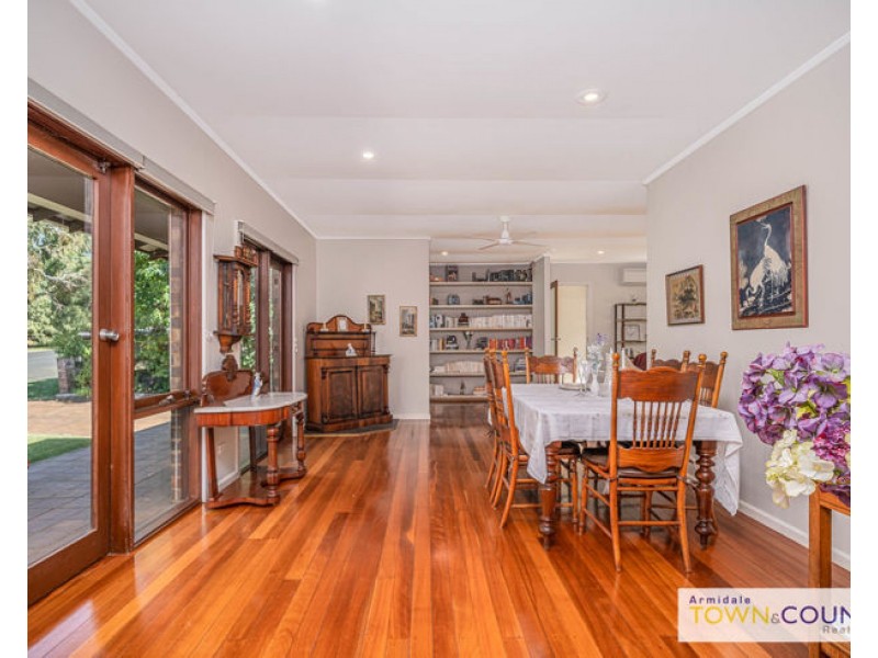 1 Bona Vista Road, Armidale NSW 2350
