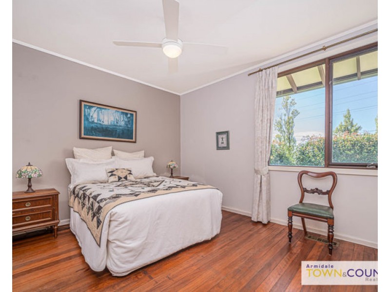 1 Bona Vista Road, Armidale NSW 2350