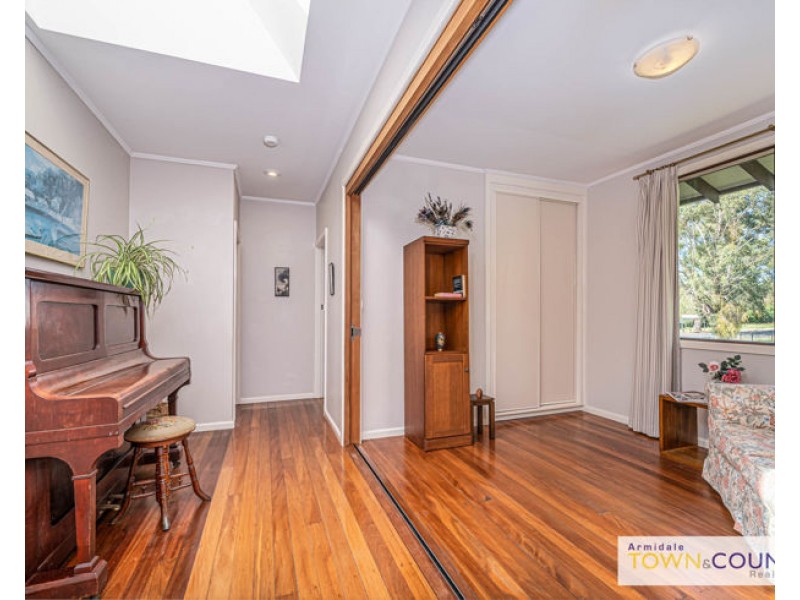 1 Bona Vista Road, Armidale NSW 2350