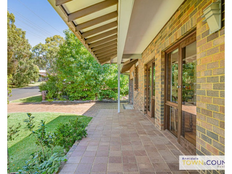1 Bona Vista Road, Armidale NSW 2350