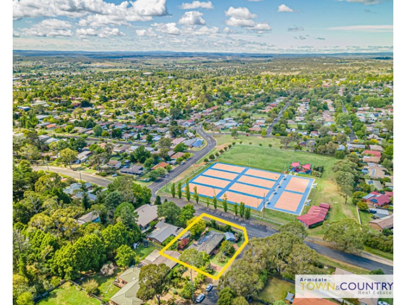 1 Bona Vista Road, Armidale NSW 2350