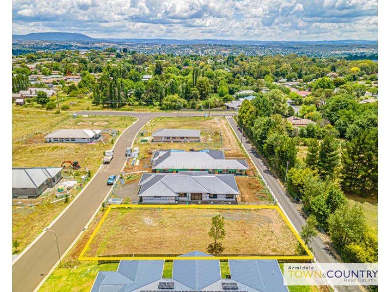 13 Melba Place, Armidale NSW 2350