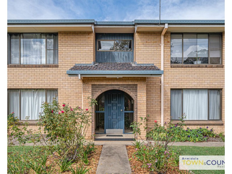 8 198 Donnelly Street, Armidale NSW 2350