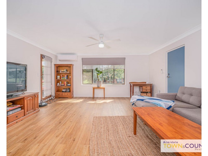 8 198 Donnelly Street, Armidale NSW 2350