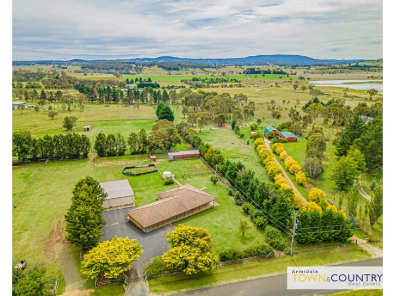 144 Mundays Lane, Armidale NSW 2350
