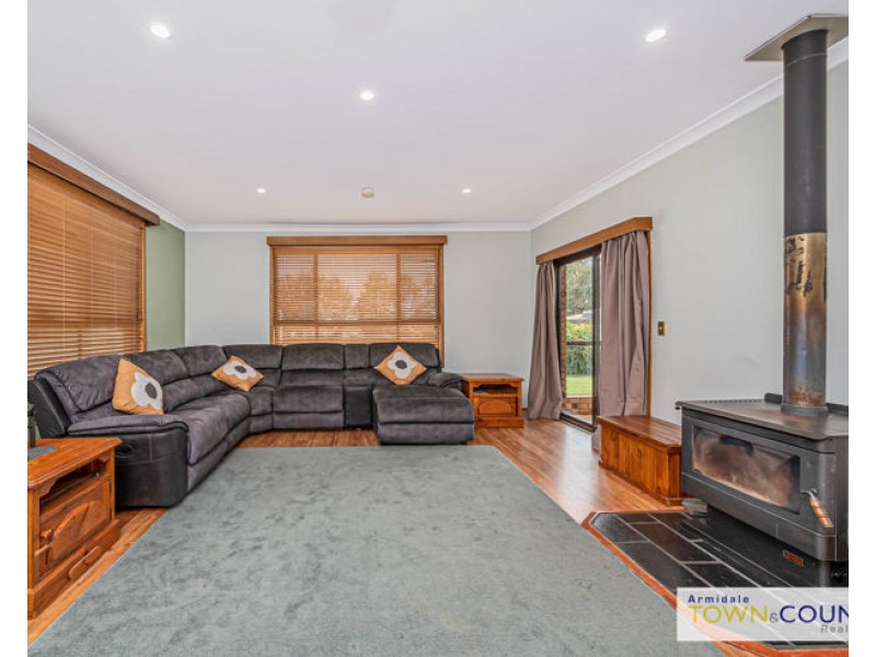 144 Mundays Lane, Armidale NSW 2350
